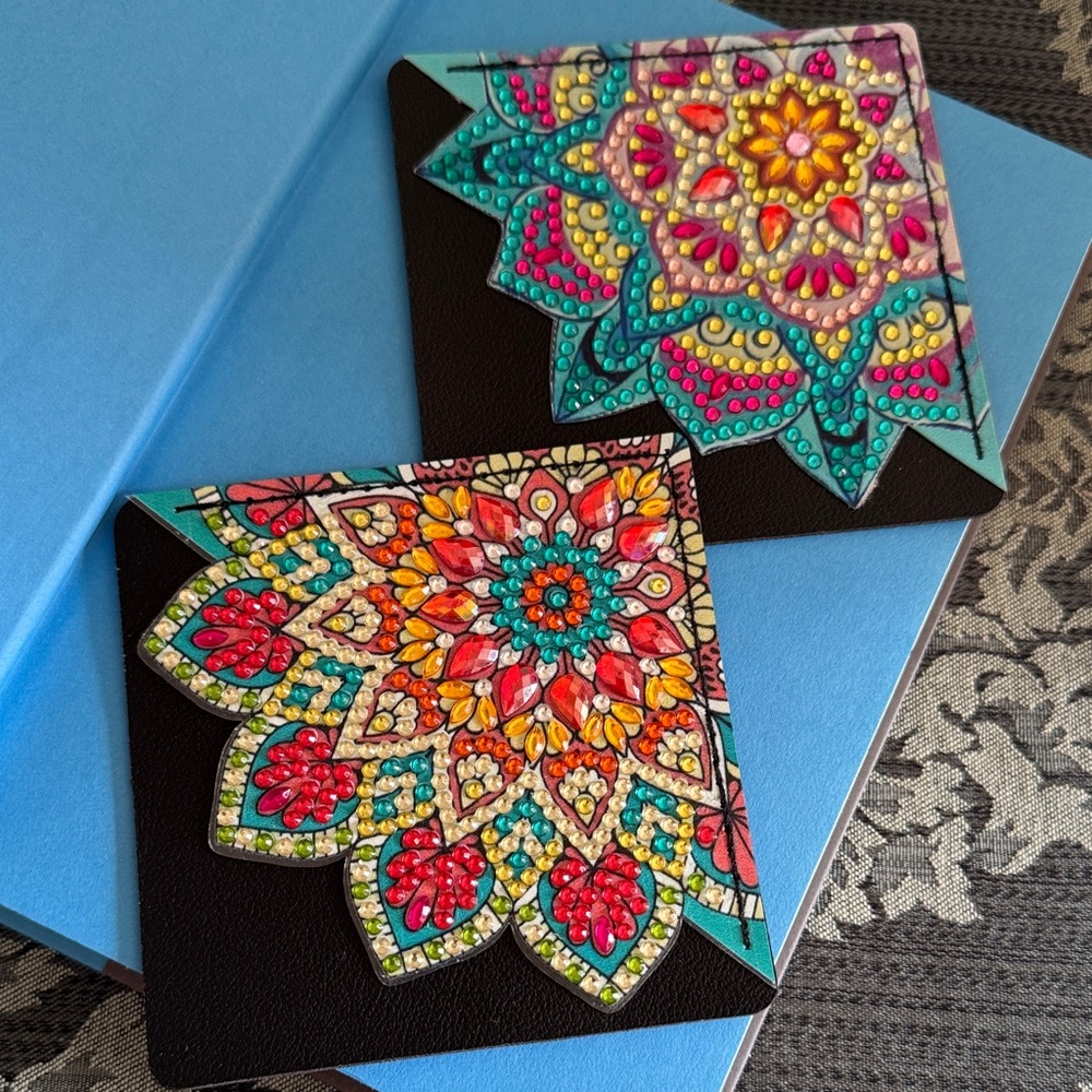 📖 Handcrafted Diamond Art Corner Bookmarks – Set of 2